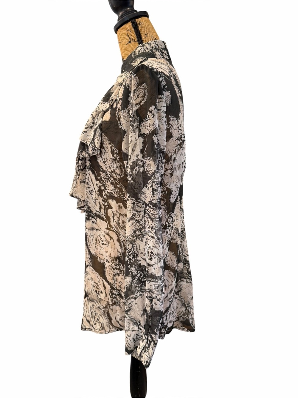 cabi Sheer Floral Ruffle Button Down Blouse Black Cream Size M - Picture 6 of 6